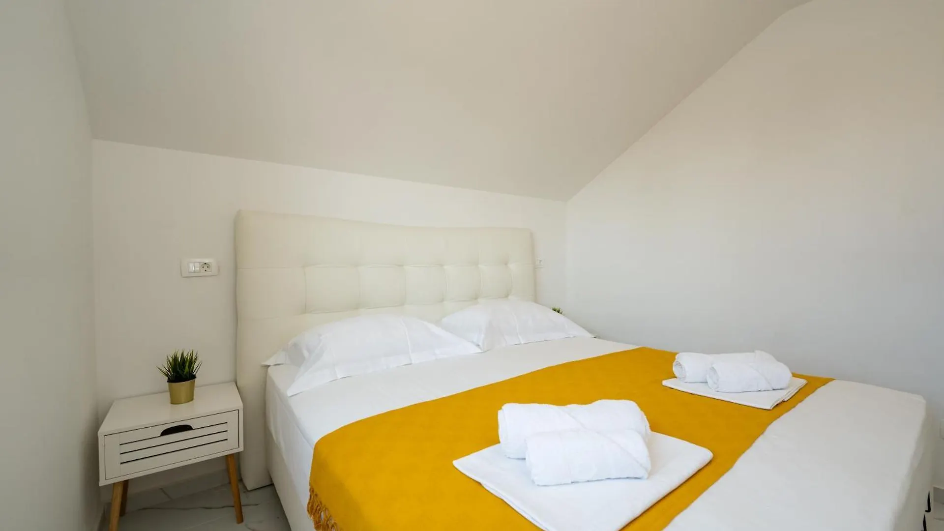 Two-Bedroom Apartment Dominik Mandre Chorvatsko